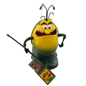 Rare 1994 SC Johnson Raid Wind Up Bug Robot RC Advertising Promo Toy w/ Remote